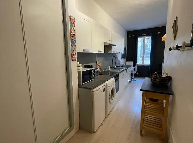 Apartment Agreable T2 Avec Baignoire
